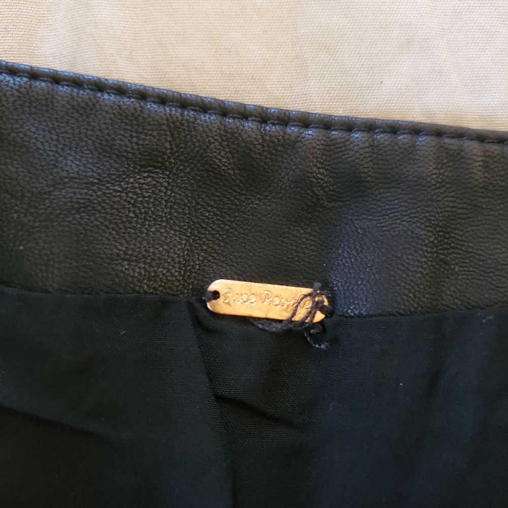 FREE PEOPLE Black Vegan Faux Leather Button Front Mini Skirt sz XS - Picture 6 of 8